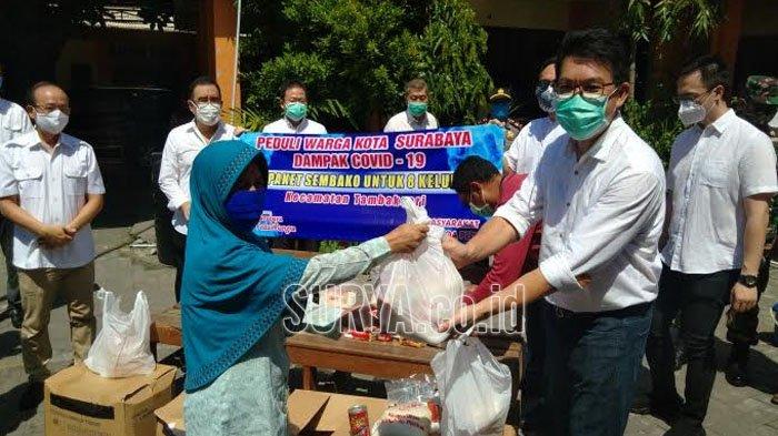 Yayasan Surabaya Peduli Bangsa Bagikan Ribuan Paket Sembako untuk Warga Tedampak Covid-19